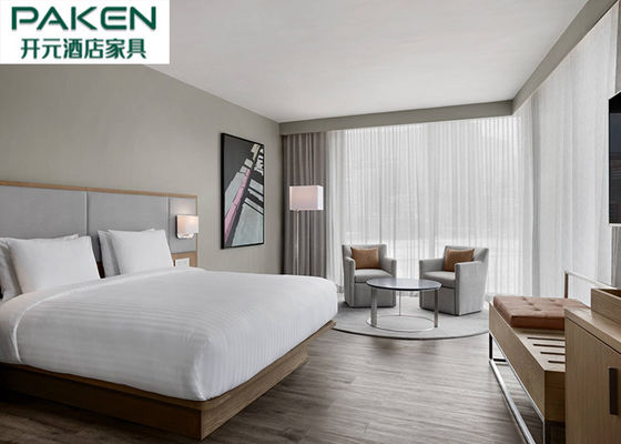 호텔 파이브 스타 표준 침실 가구는 Ashtree 베니어 + 밝은 색조 여가 가구를 놓습니다