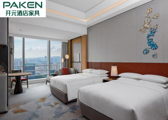 Hilton 호텔 그룹 디자인 단색 주제 침실 가구 입장 럭스 동향 작풍